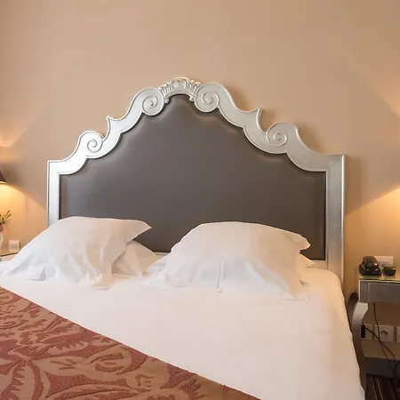 81 Hotel 3*