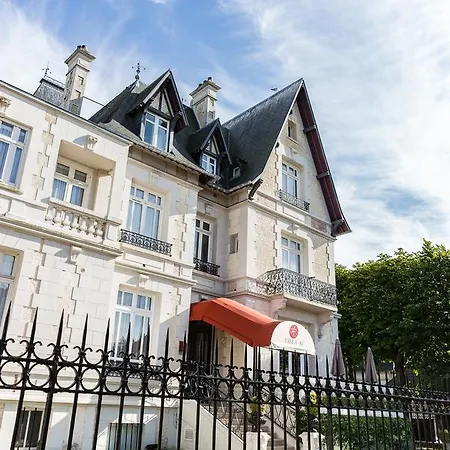 81 3* Deauville