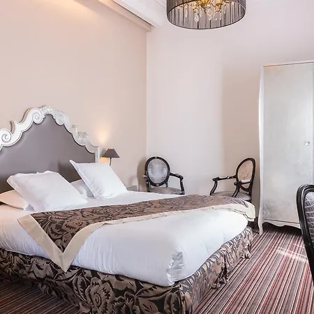 Hotel 81