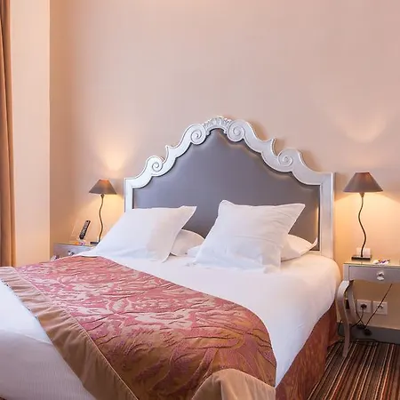 Hotel 81